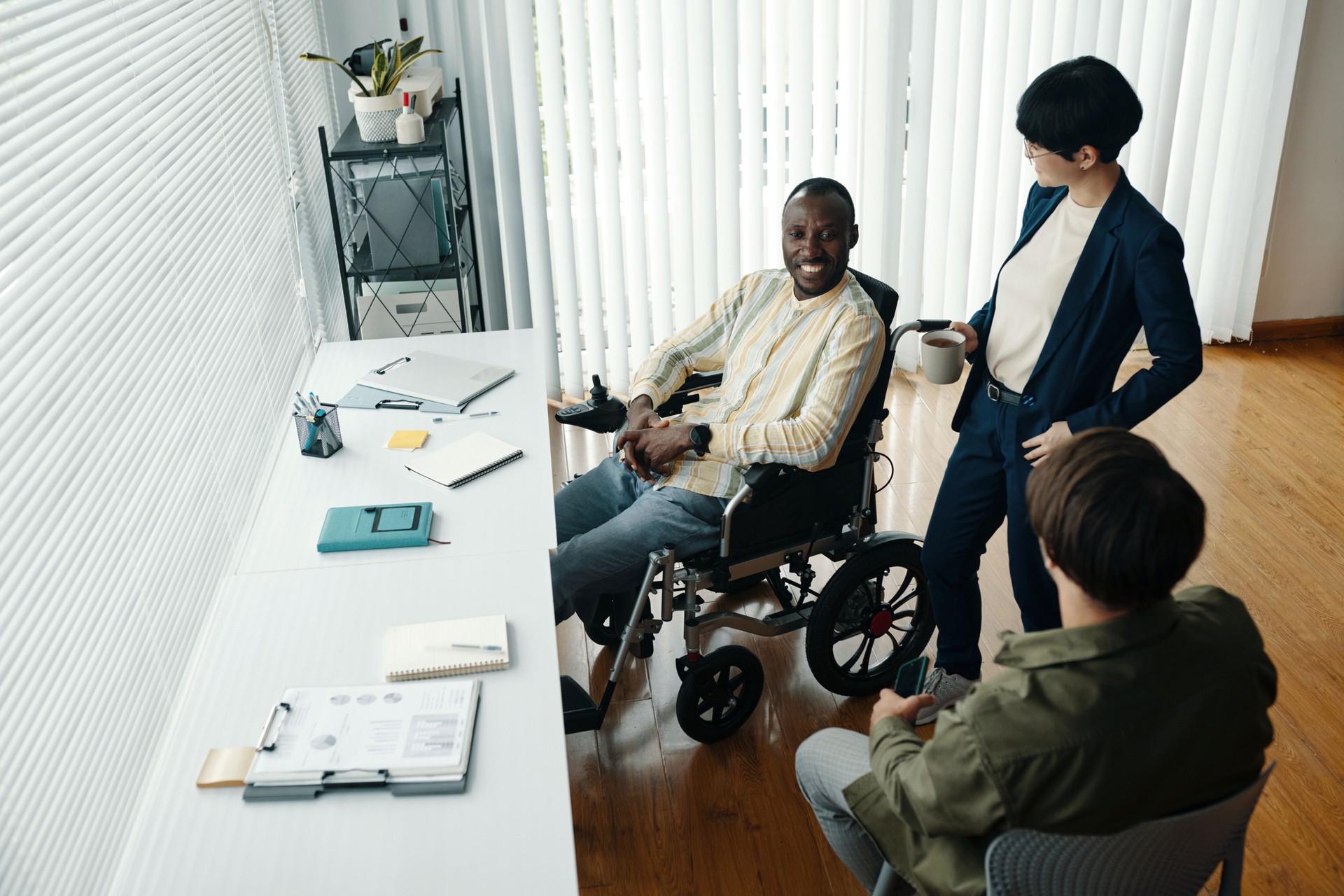 Business People Cooperating In Office